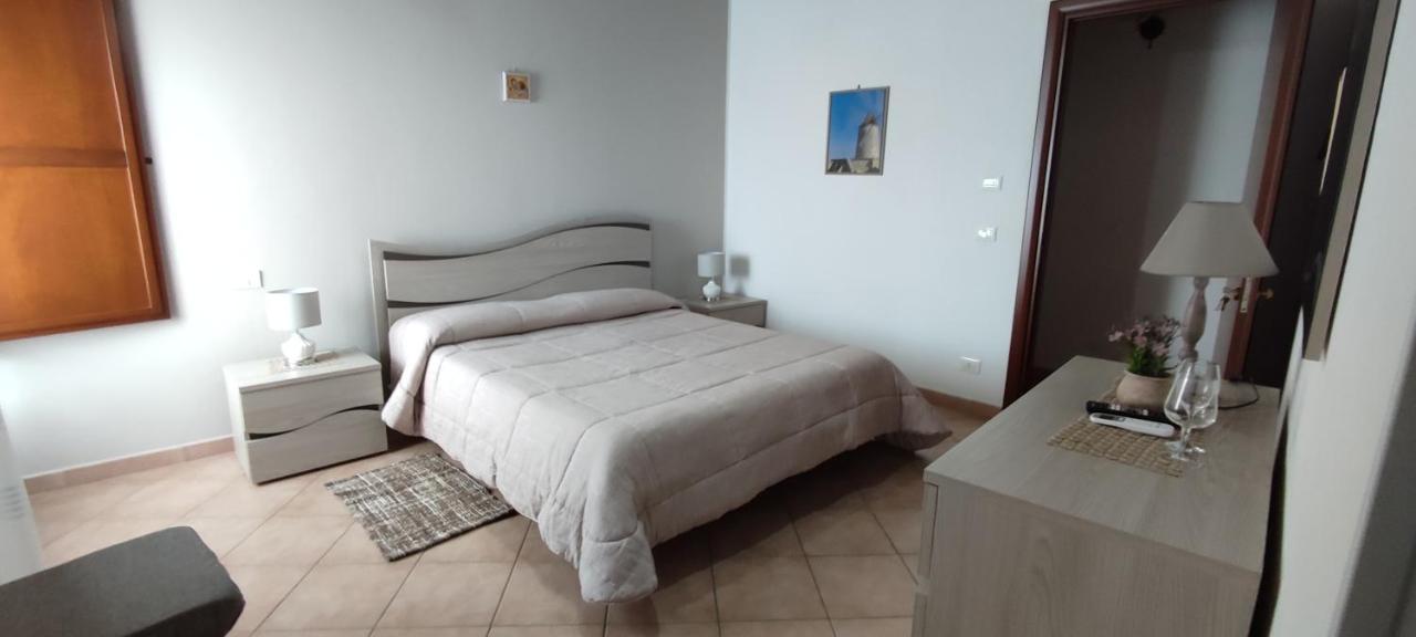 Casolare Nelle Saline Bed & Breakfast Torre Nubia Екстериор снимка